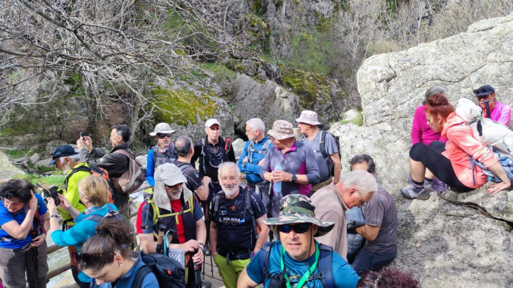 Grupo Excursionista en las Cascadas de Purgatorio