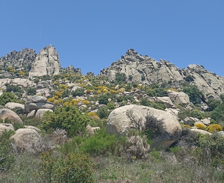 Cancho de la Cruz ( 1.528 m).