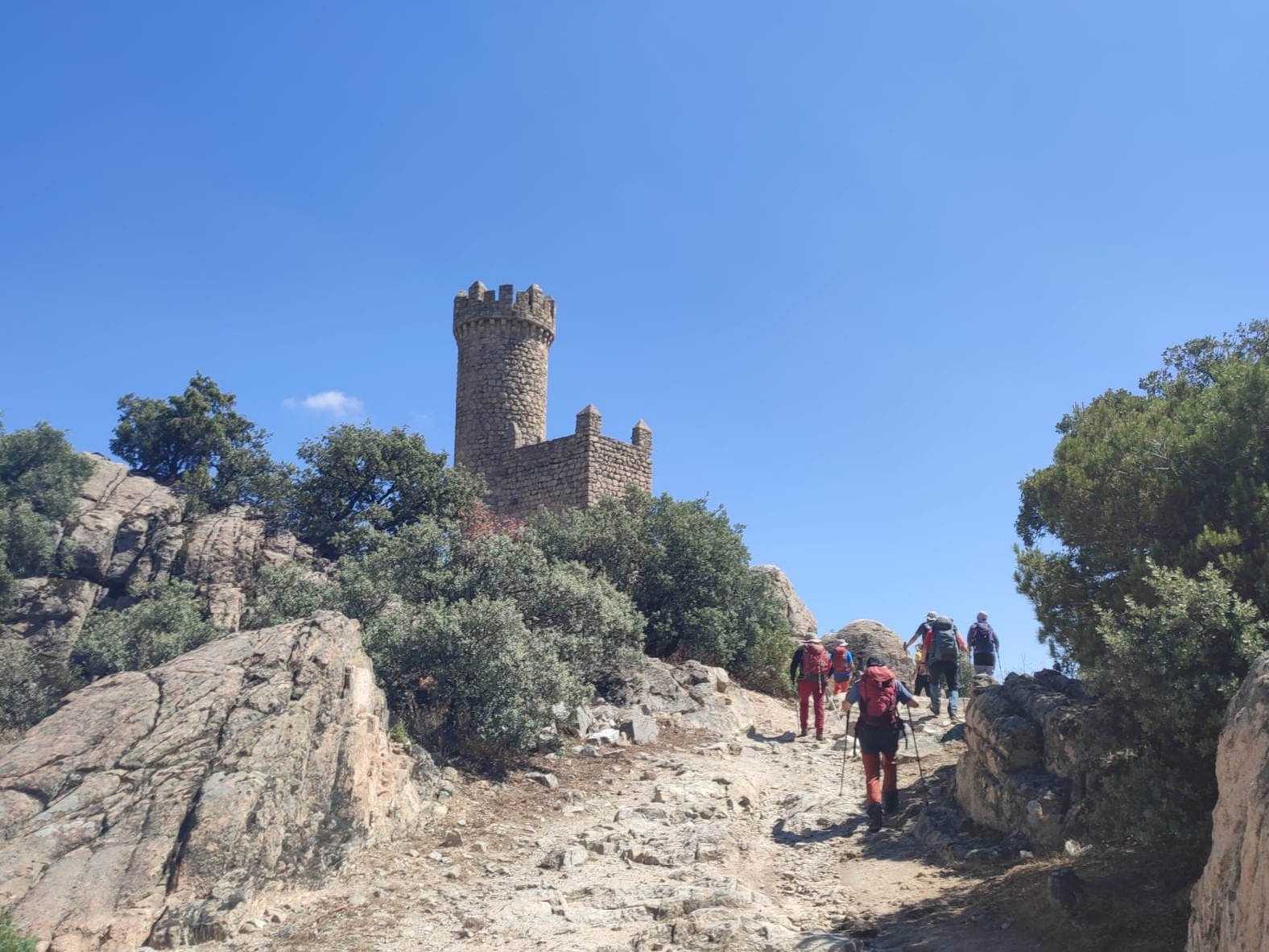 Ruta Presa del Gasco, Torre de los Lodones y Canal del Guadarrama.